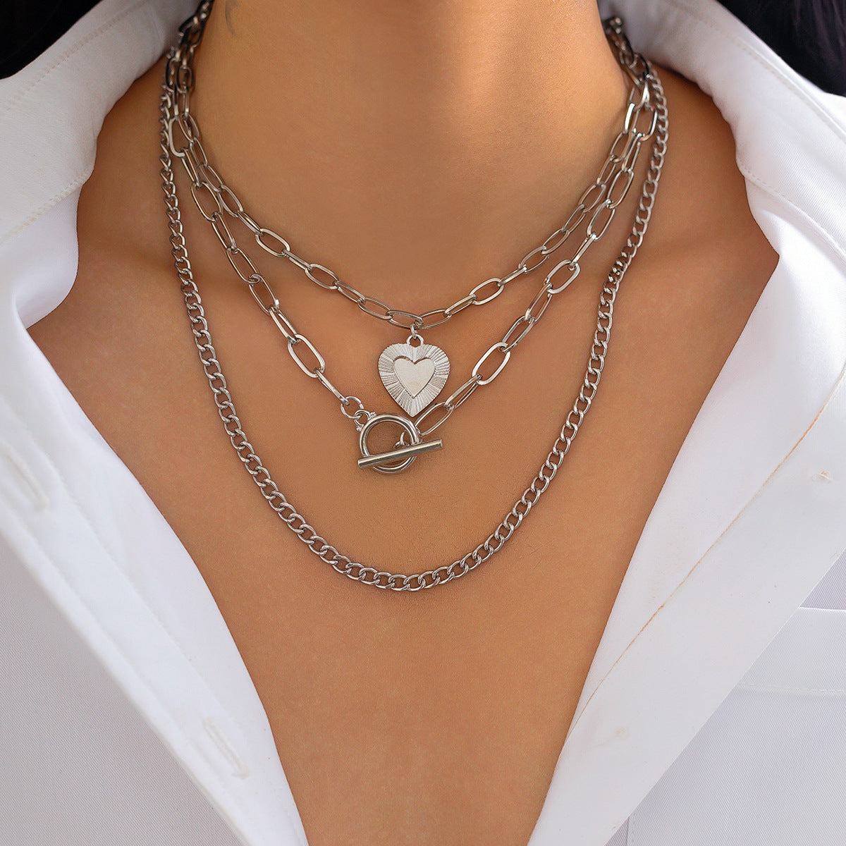 Vintage Ins Portrait Pendant Necklace Suit