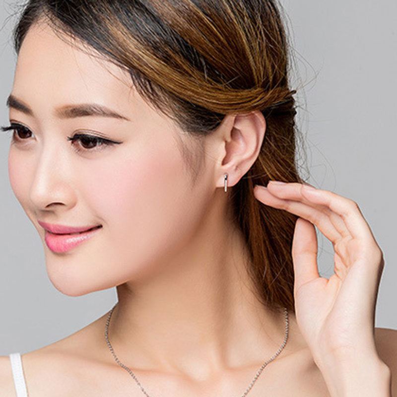 Graceful And Fashionable V-shaped Heart-shaped Silver-plated Earrings
