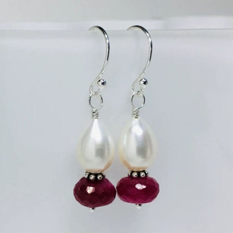 Graceful And Fashionable Drop-shaped Natural Pearl Earrings