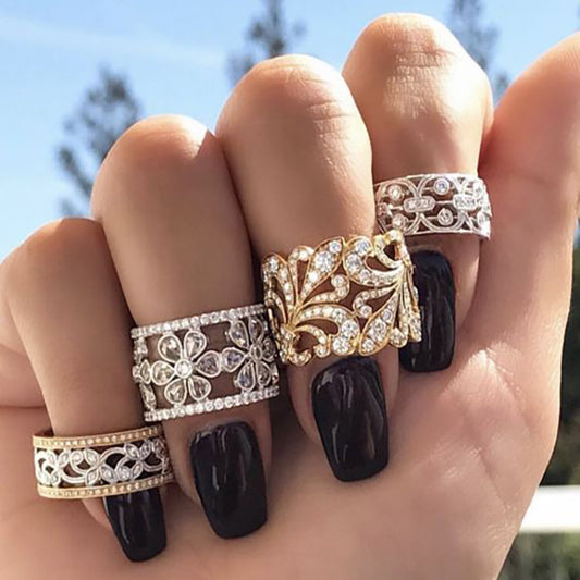 Light Luxury HollowRing Flower