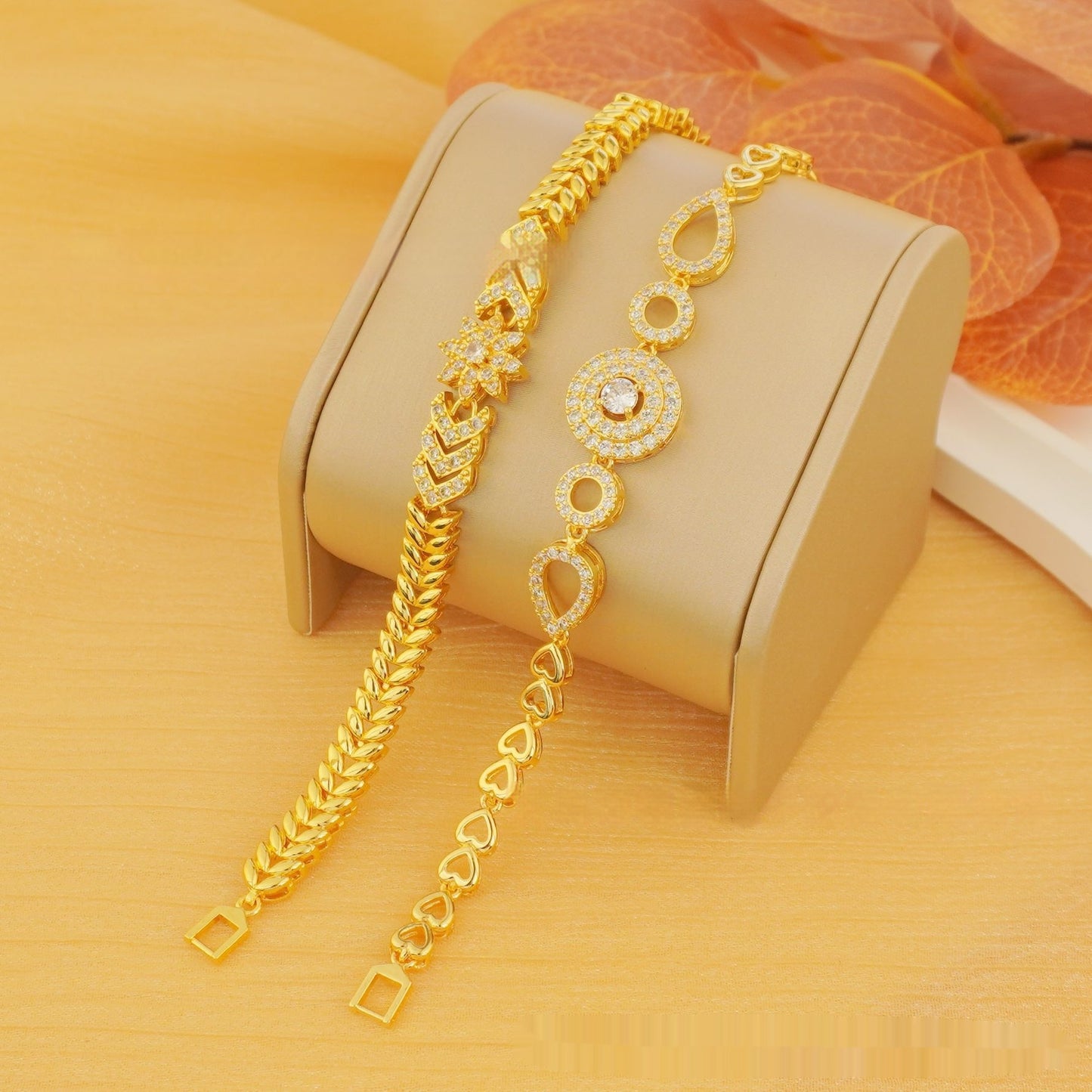 Elegant Loving Heart Zircon Women's Bracelet