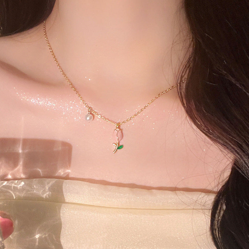 Tulip Pearl Necklace Female Pendant Clavicle Chain